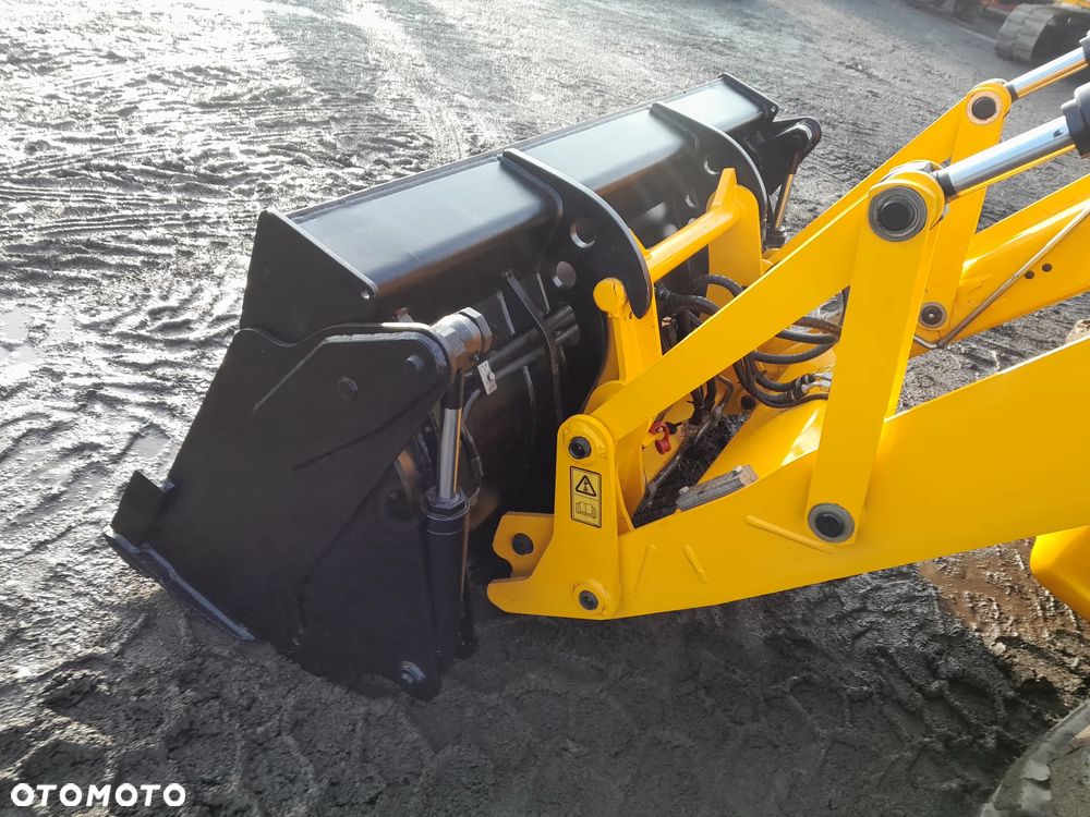 JCB 3CX COMPACT 2022R - 12