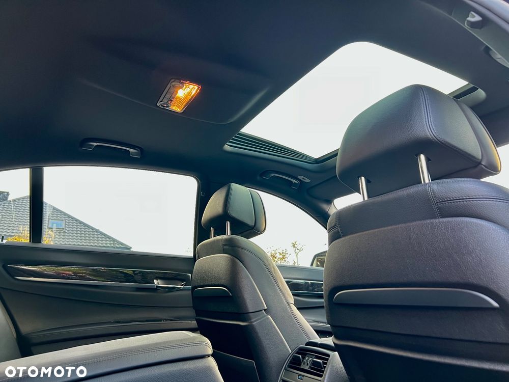 BMW Seria 7 740d xDrive Edition Exclusive - 24