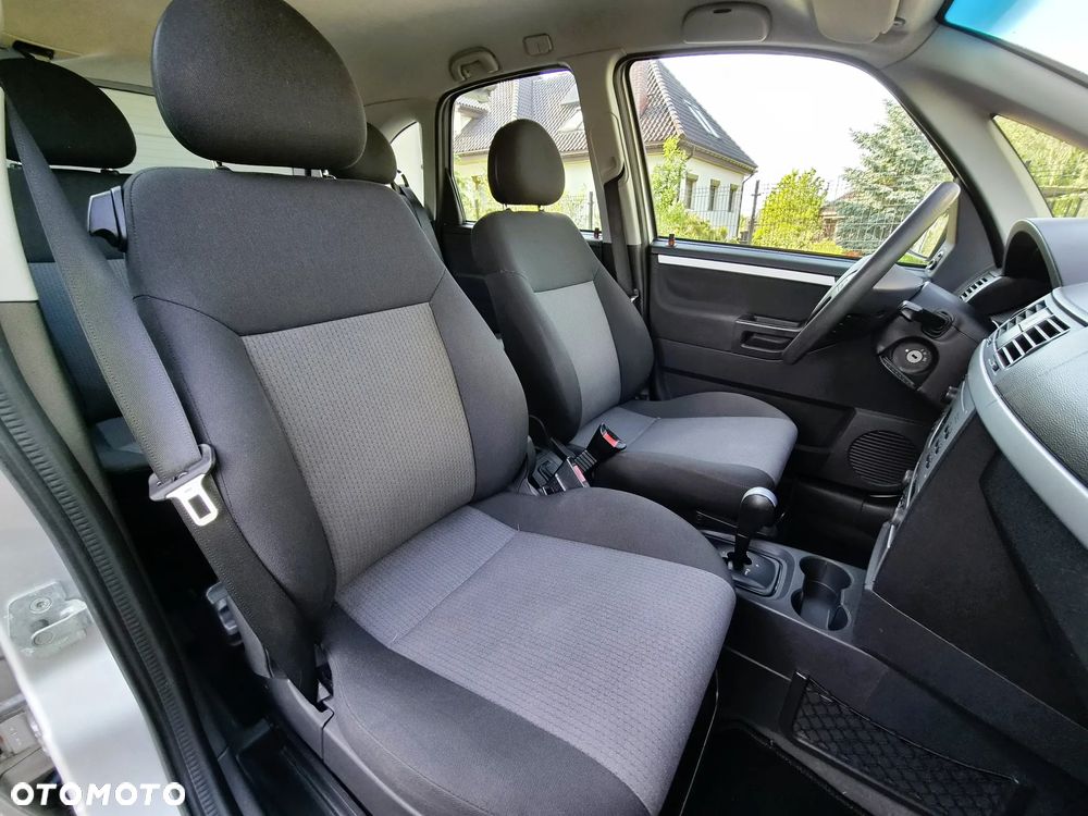 Opel Meriva - 12