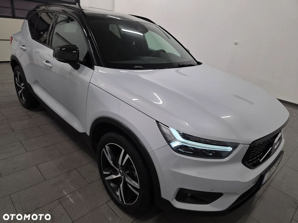 Volvo XC 40 D3 SCR R-Design - 32