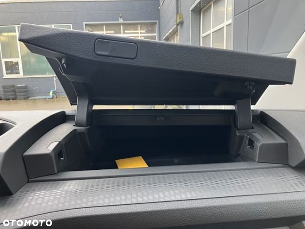 Volkswagen Transporter - 29