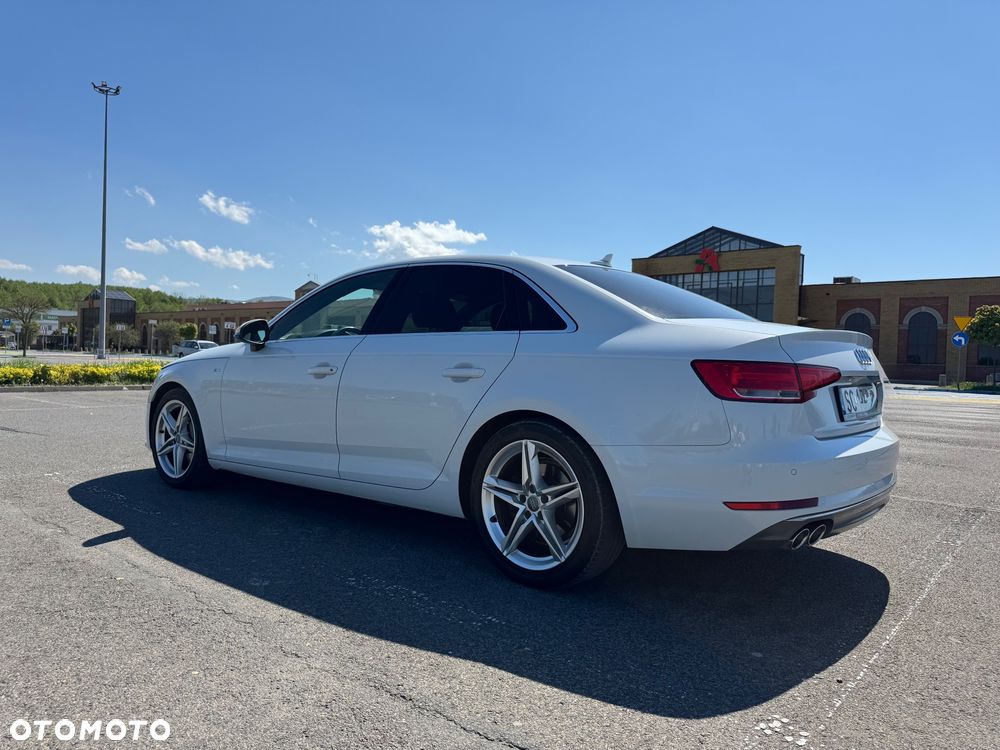 Audi A4 Limousine - 4