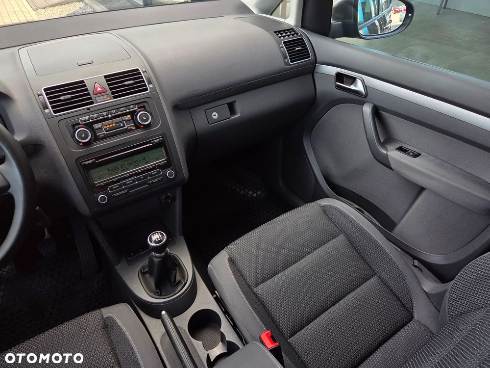 Volkswagen Touran 1.6 TDI DPF BlueMotion Technology Comfortline - 21
