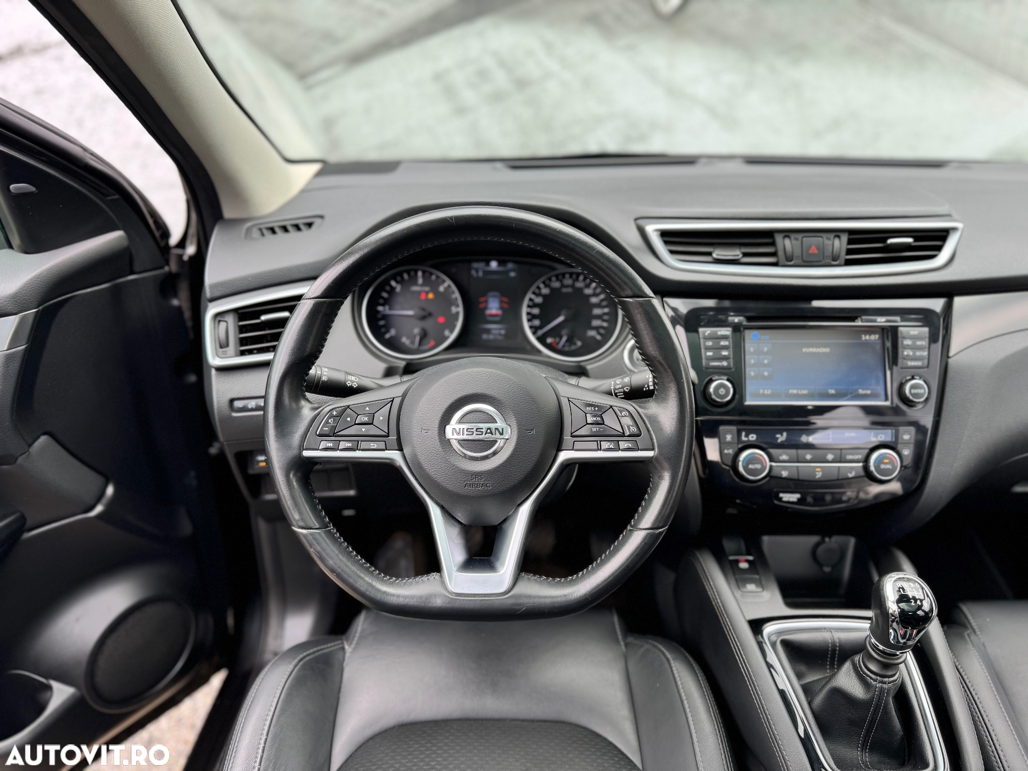 Nissan Qashqai 1.6 DCI TEKNA+ - 6