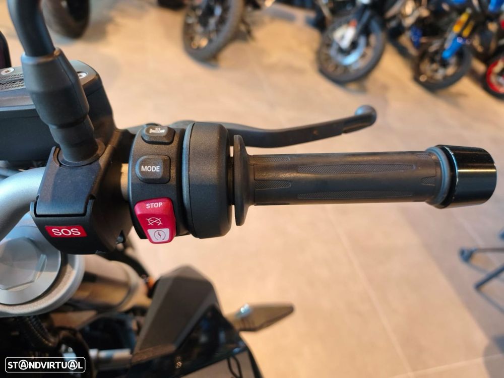 BMW F 900 R 900 R - 4