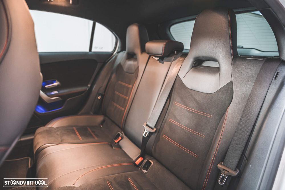 Mercedes-Benz A 160 AMG Line - 11