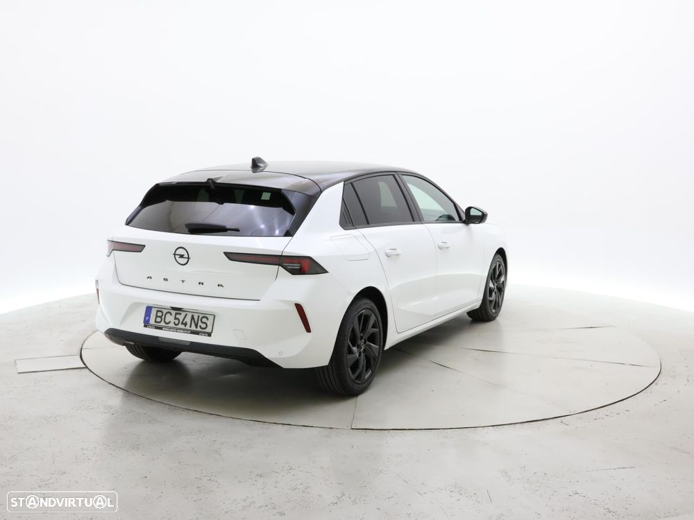 Opel Astra 1.2 T GS - 6