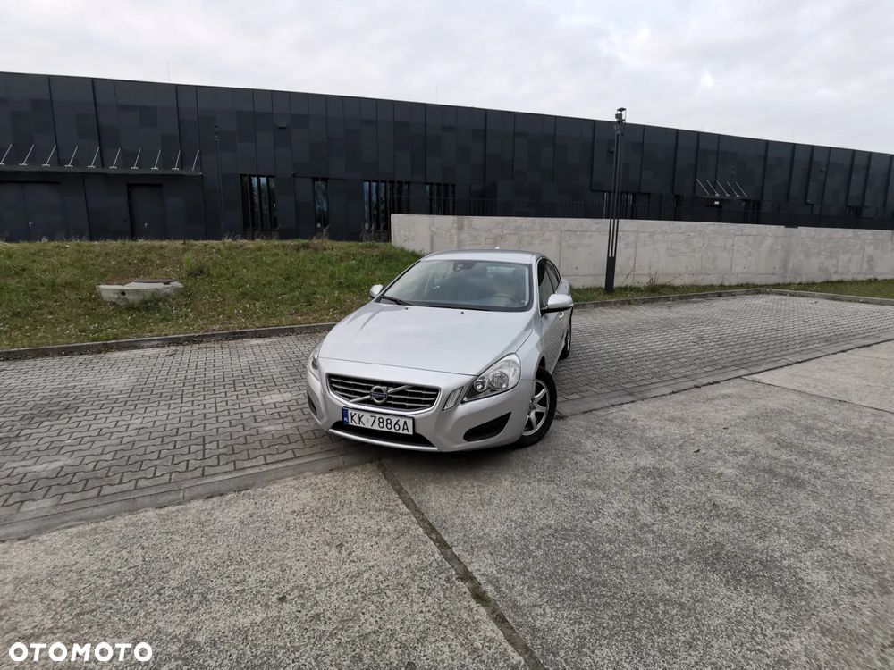 Volvo S60 T3 Momentum - 13