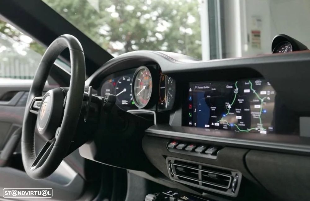 Porsche 911 (992) Carrera Cabrio 4 GTS PDK - 12