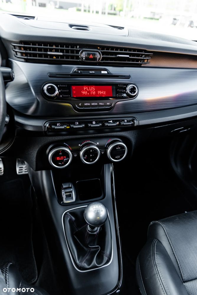 Alfa Romeo Giulietta 1.4 TB 16V Multiair - 32