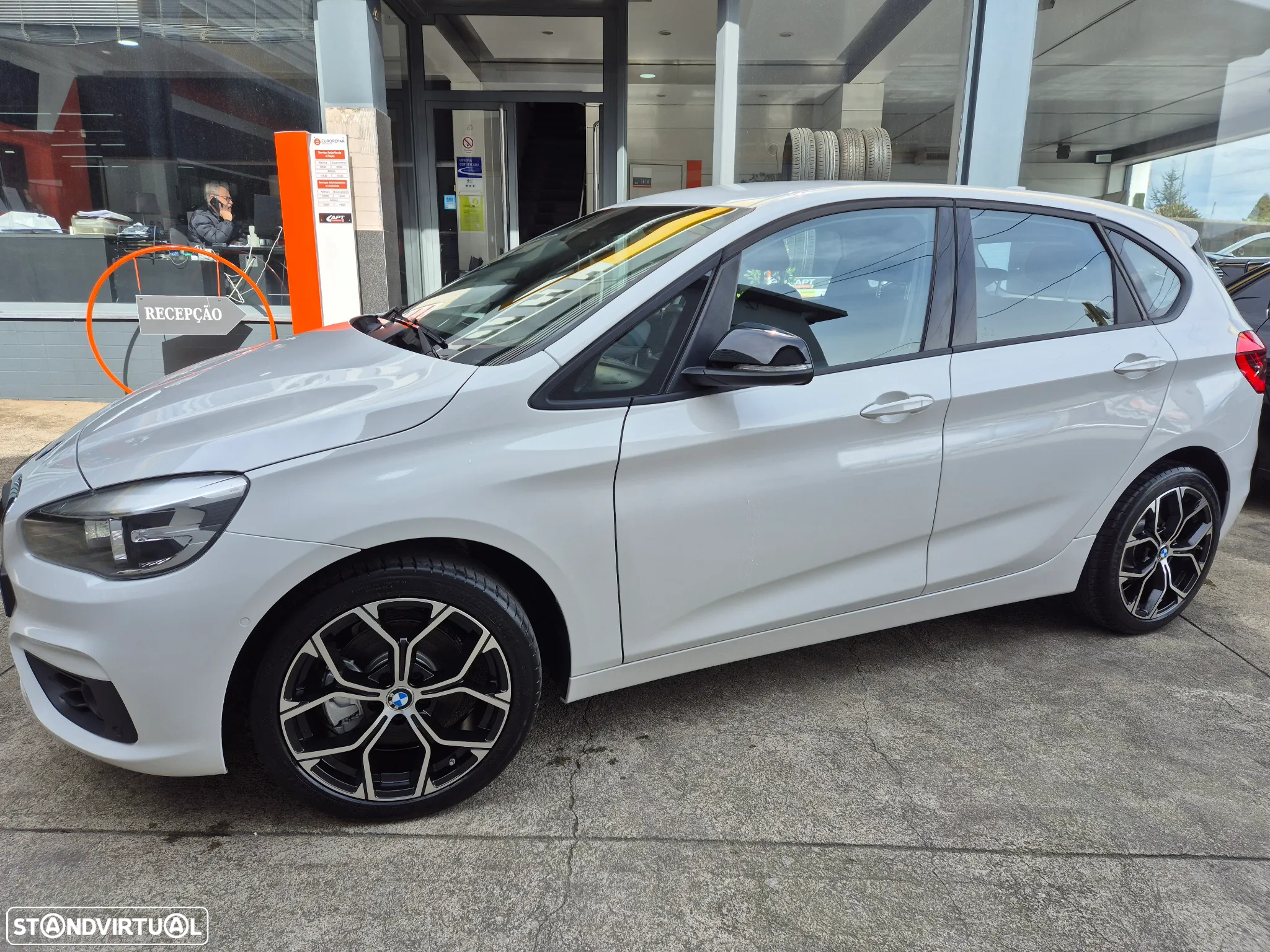 BMW 218 Active Tourer i Line Sport - 31