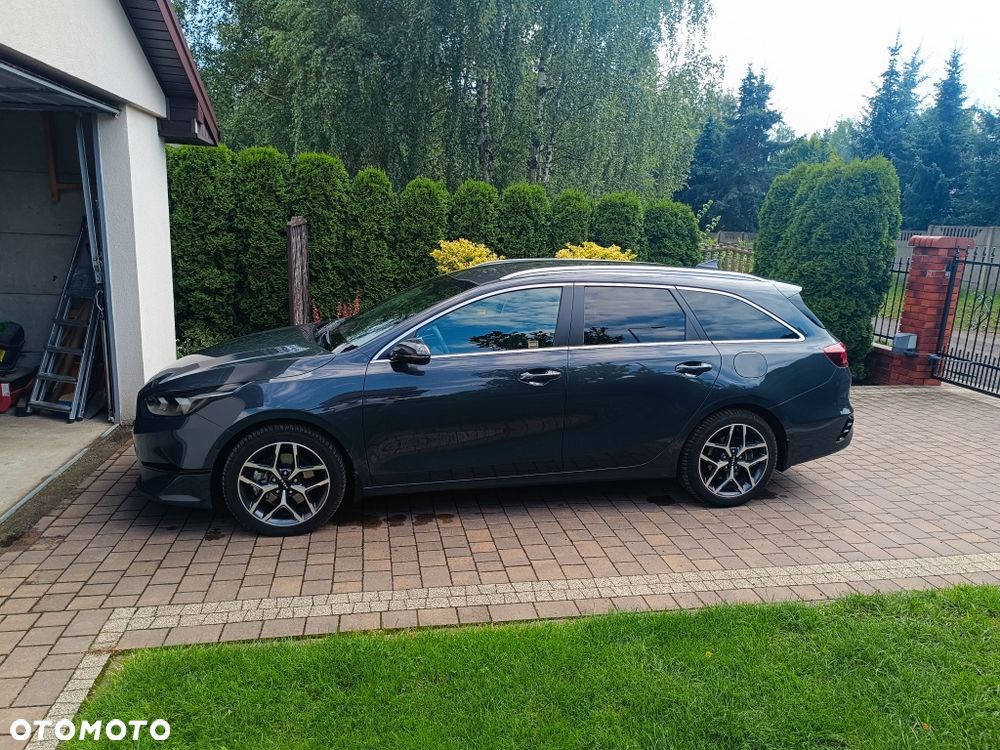 Kia Ceed - 1