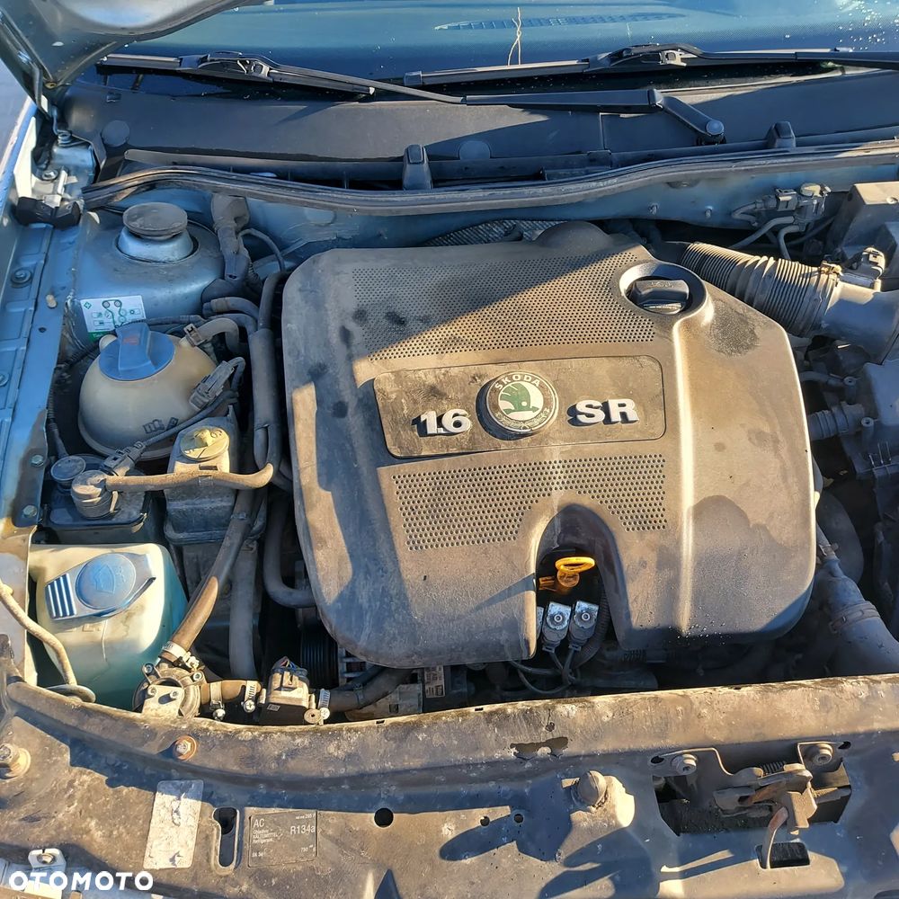 Skoda Octavia 1.6 Ambiente - 5