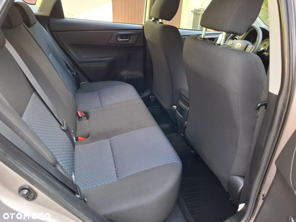 Toyota Auris - 9