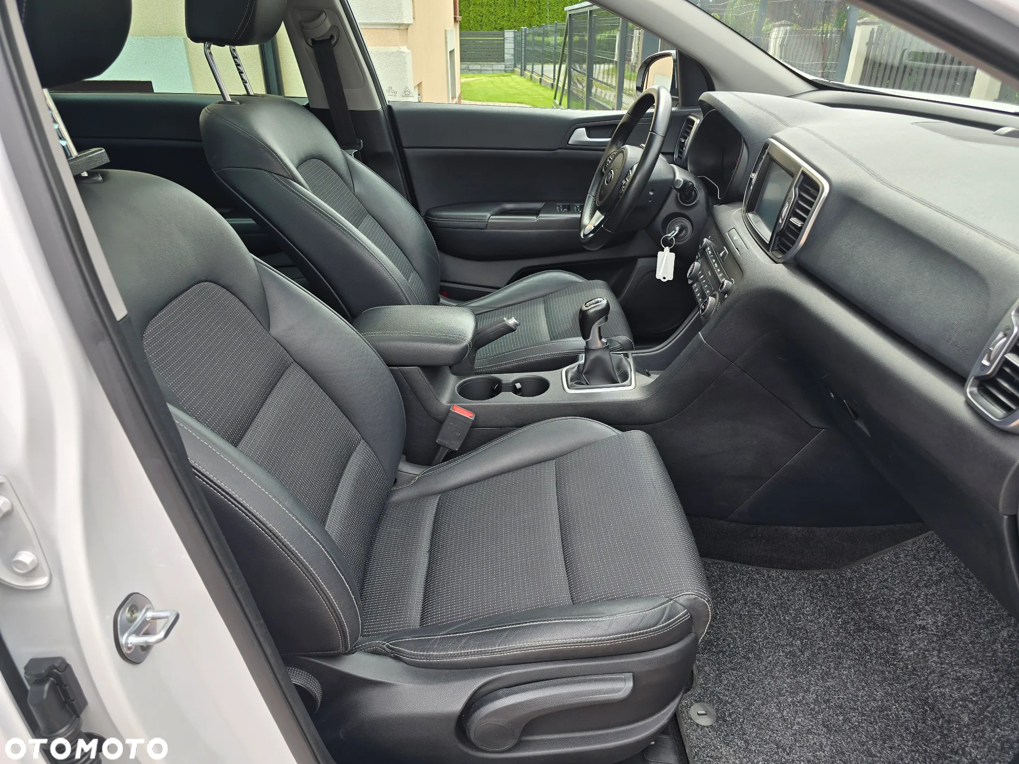 Kia Sportage 1.7 CRDI Business Line L 2WD - 27
