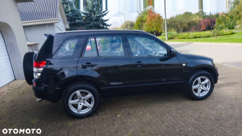 Suzuki Grand Vitara 2.0 De Luxe - 35