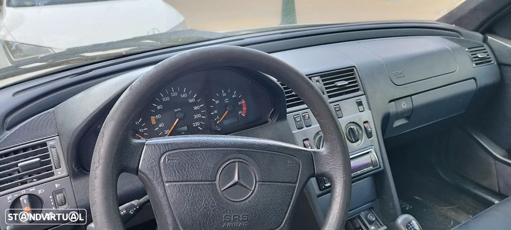 Mercedes-Benz C 200 D - 4