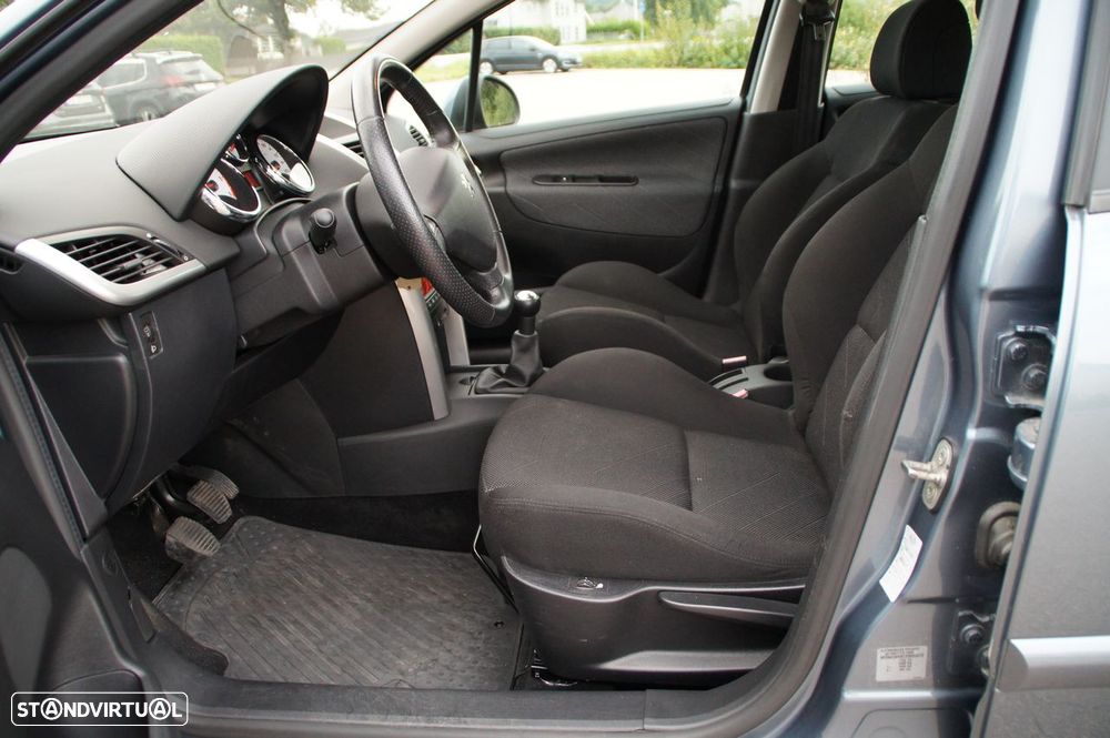 Peugeot 207 - 3