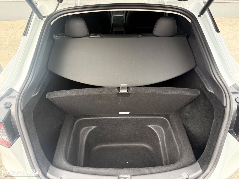 Tesla Model Y Long Range Dual Motor AWD - 25