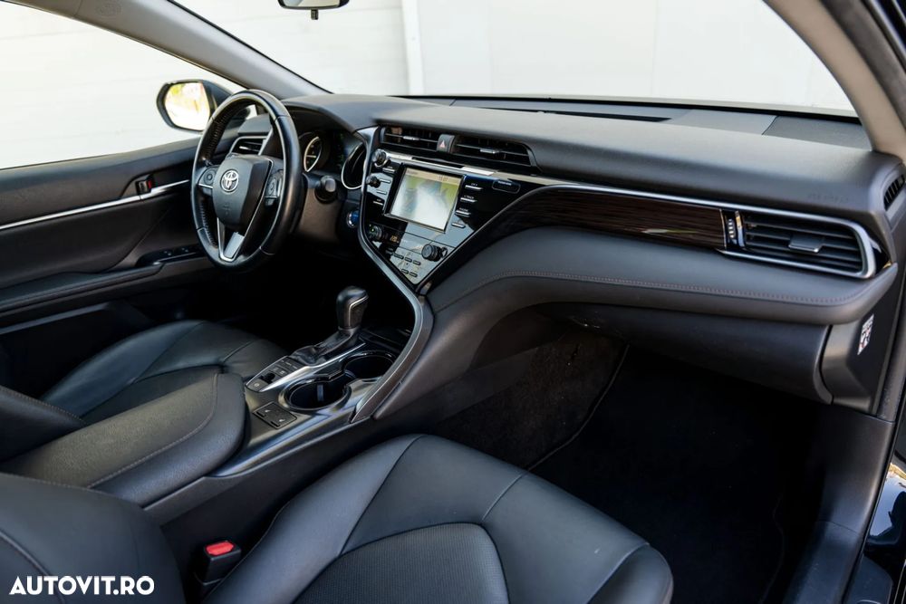 Toyota Camry - 7