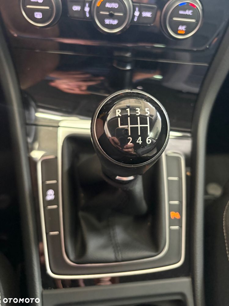 Volkswagen Golf 1.4 TSI Team - 27