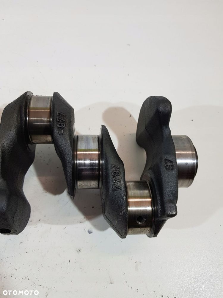 wał korbowy bmw e90 e91 e87 e60 e83 2.0d n47d20c - 4