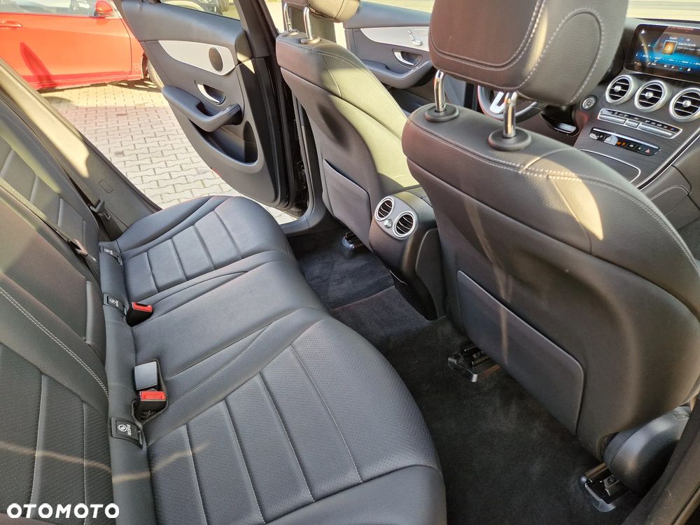 Mercedes-Benz GLC 300 4Matic 9G-TRONIC - 15