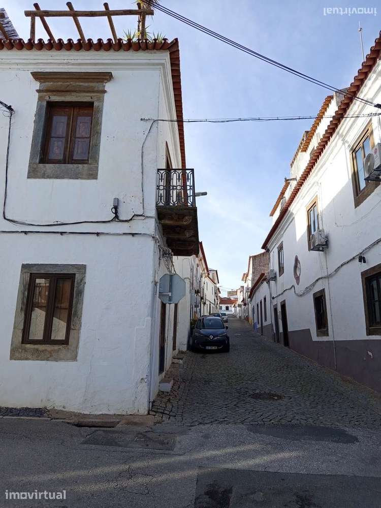 Casa antiga em Mourão recuperada - Grande imagem: 2/46