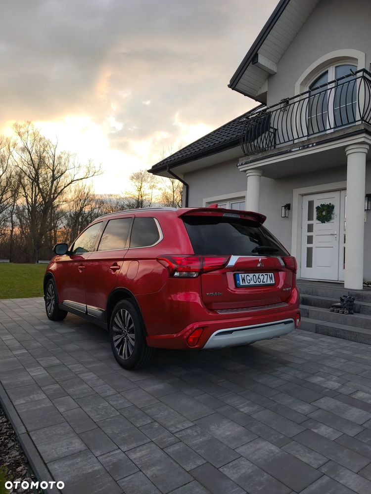 Mitsubishi Outlander - 5