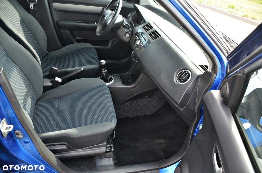Suzuki Swift - 16