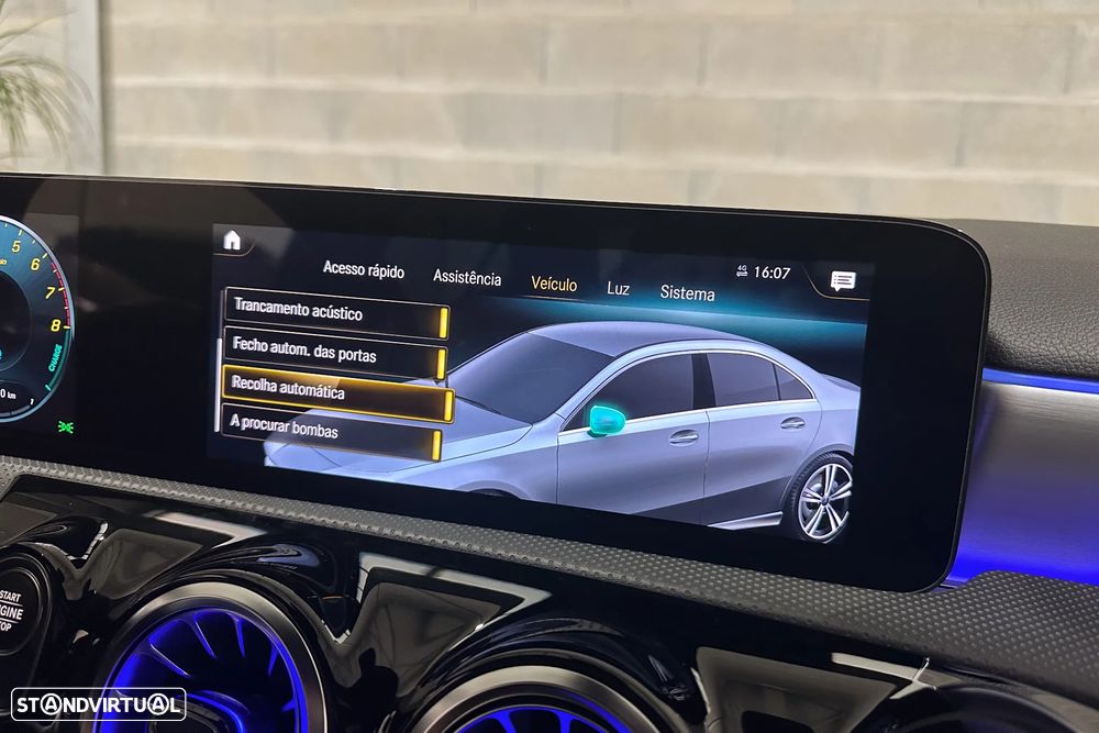 Mercedes-Benz A 250 Limousine e 8G-DCT AMG Line - 32