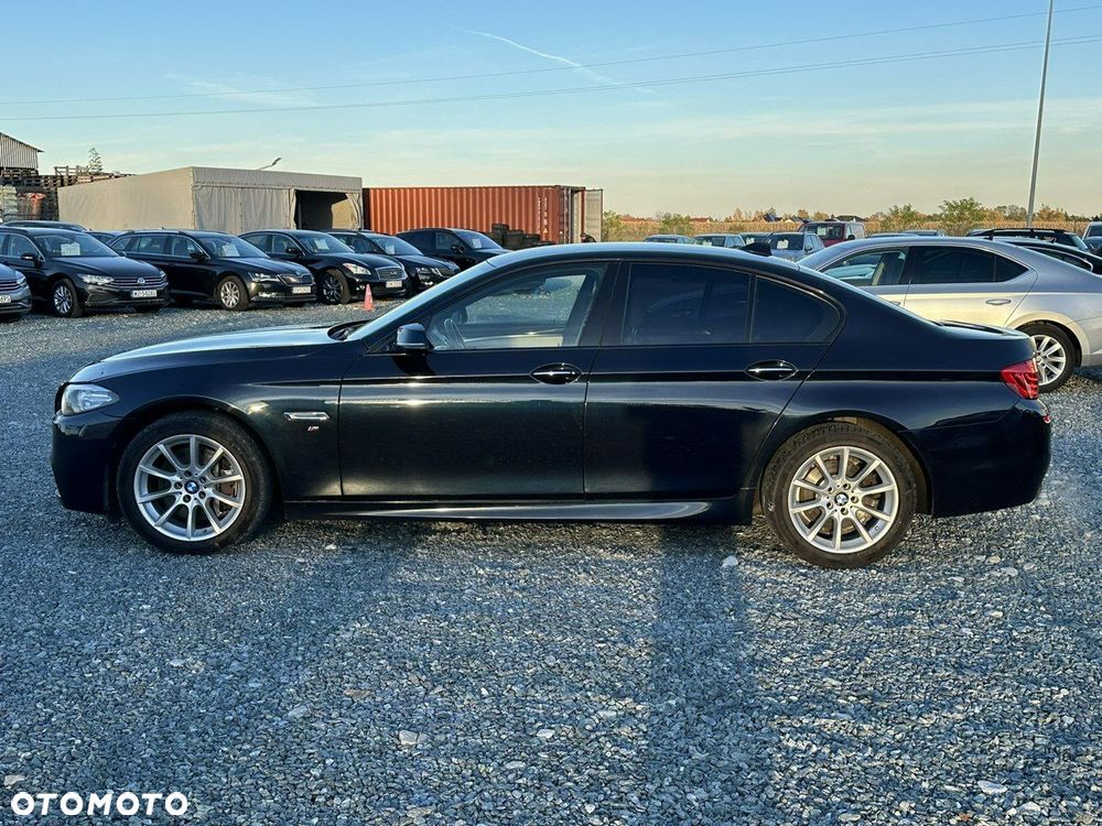BMW Seria 5 528i xDrive - 9