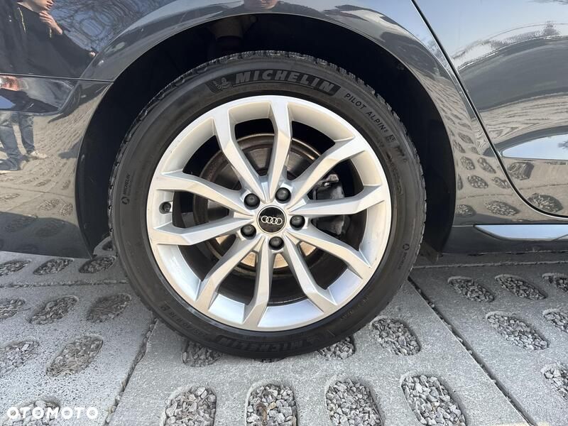 Audi A4 Limousine 35 TFSI mHEV Advanced S tronic - 19