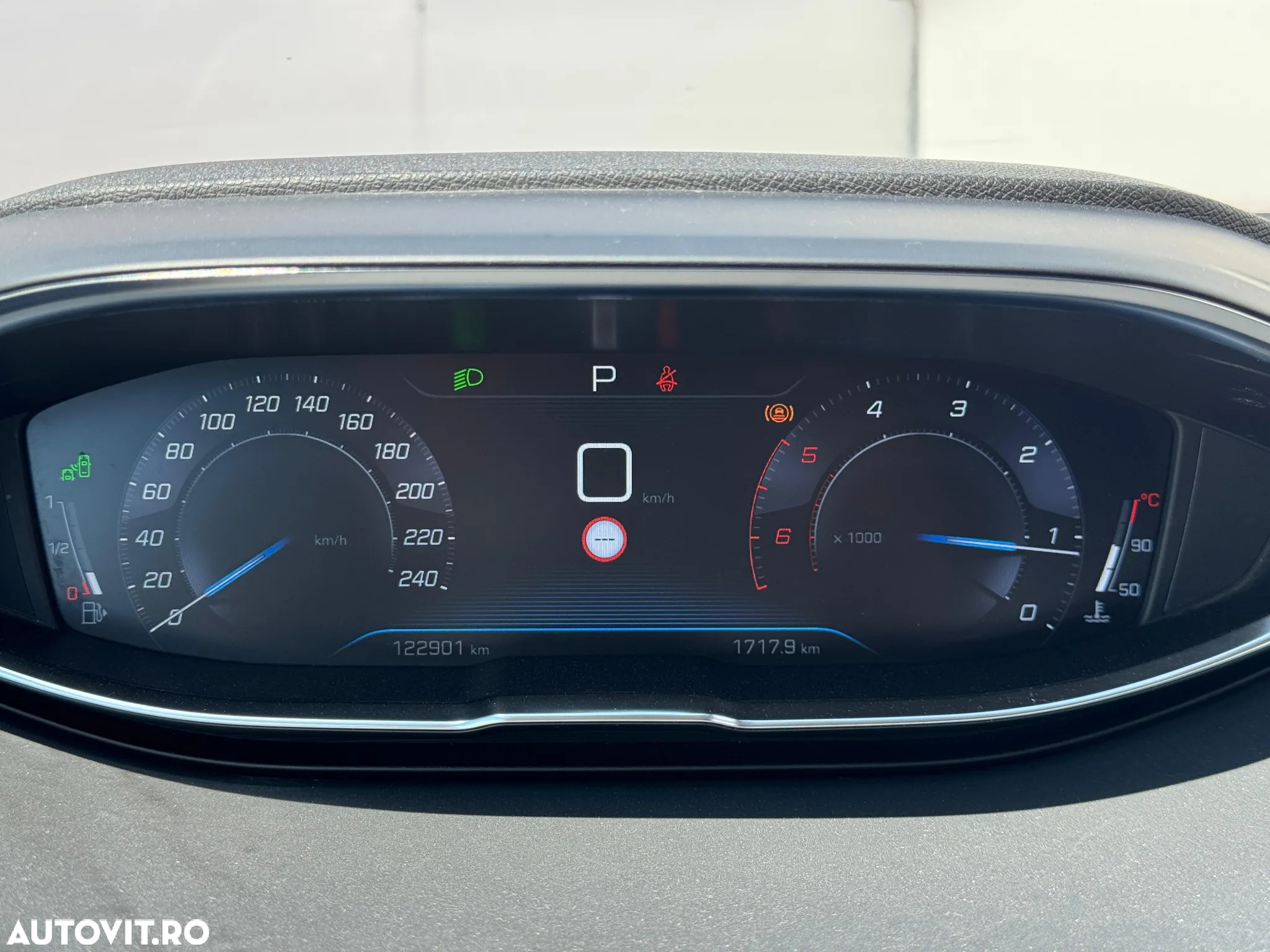 Peugeot 3008 1.5 BlueHDI 130 S&S EAT8 Allure - 21