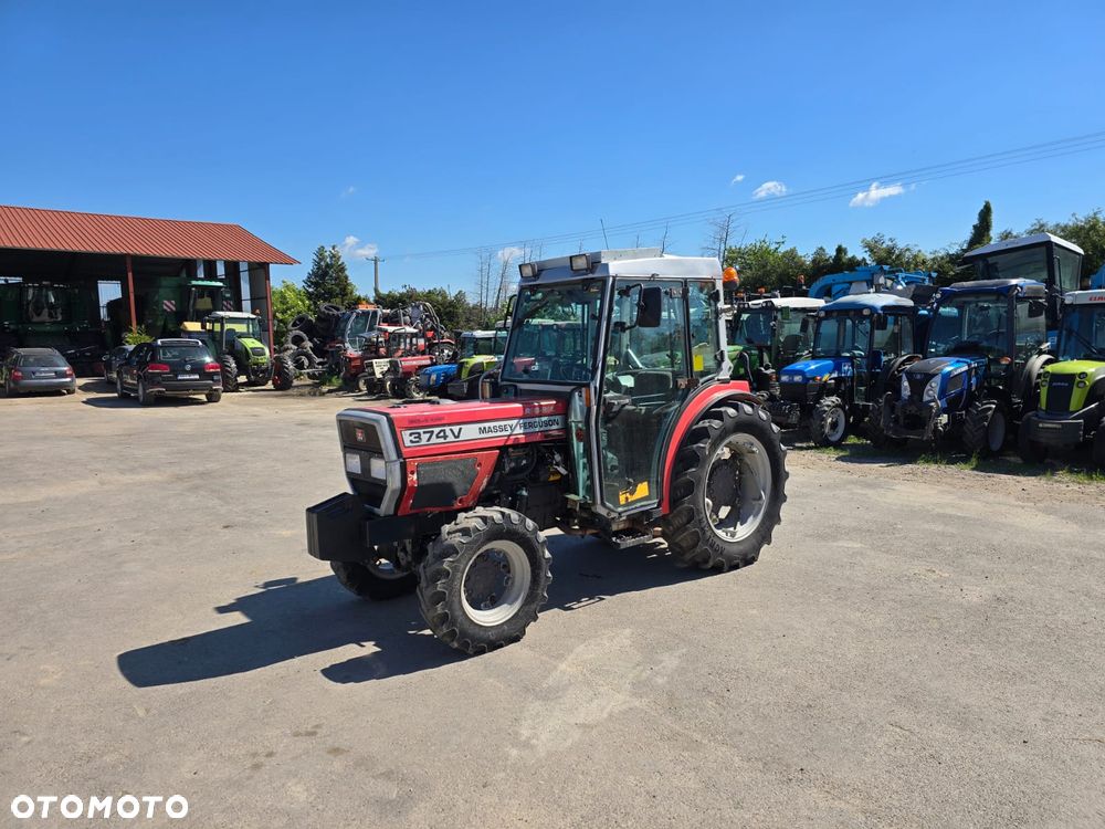 Massey Ferguson 374V - 2