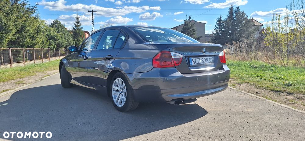 BMW Seria 3 ver-318d-dpf - 2