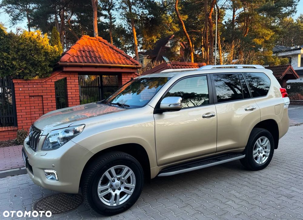 Toyota Land Cruiser 3.0 D-4D Automatik Executive - 2