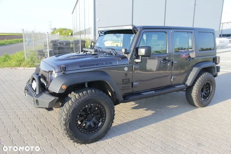 Jeep Wrangler - 2