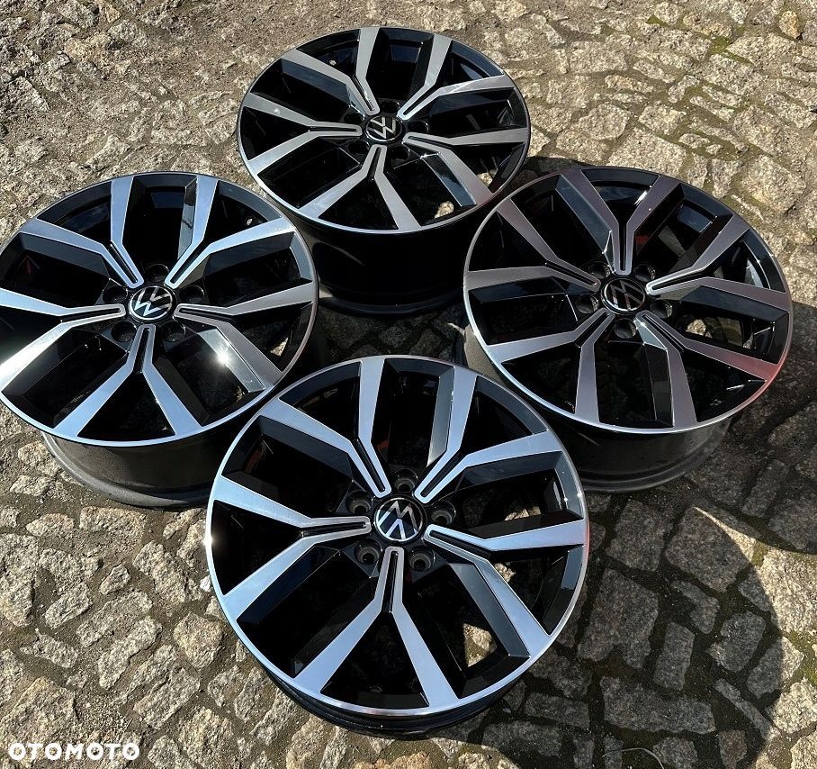 Felgi Alu VW Passat 3G0 B8 B7 5x112 17 ET 40 3G - 5