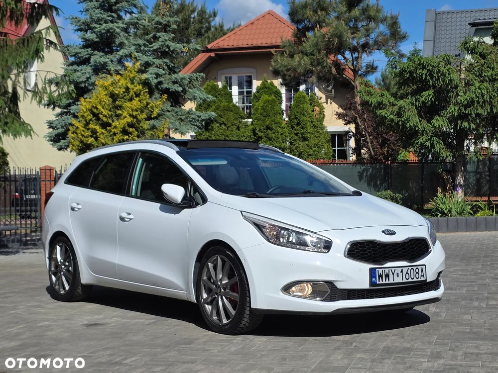 Kia Ceed 1.6 CRDi 128 Platinum Edition - 33