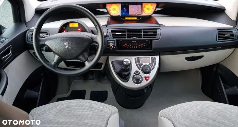 Peugeot 807 - 23