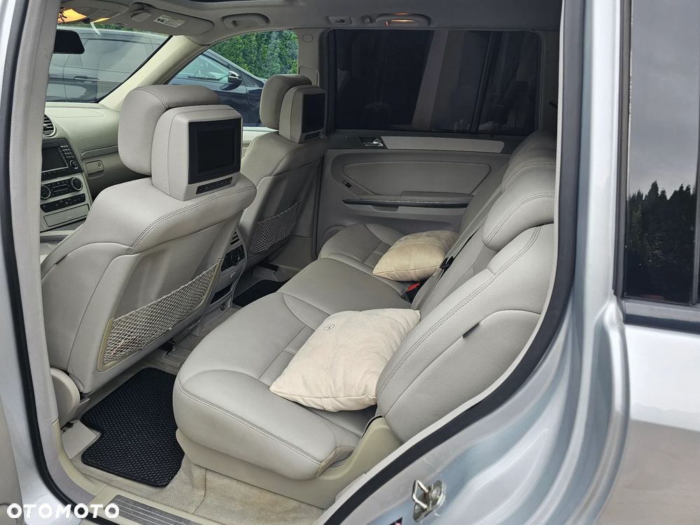 Mercedes-Benz GL - 24