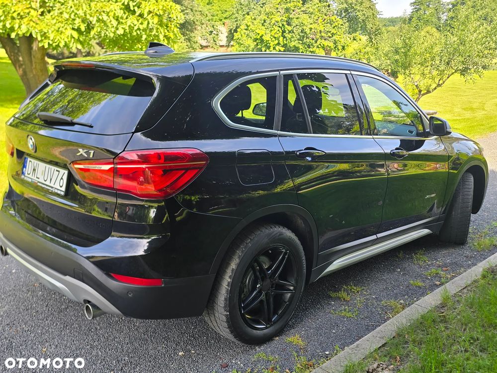 BMW X1 xDrive25i GPF Sport Line - 6