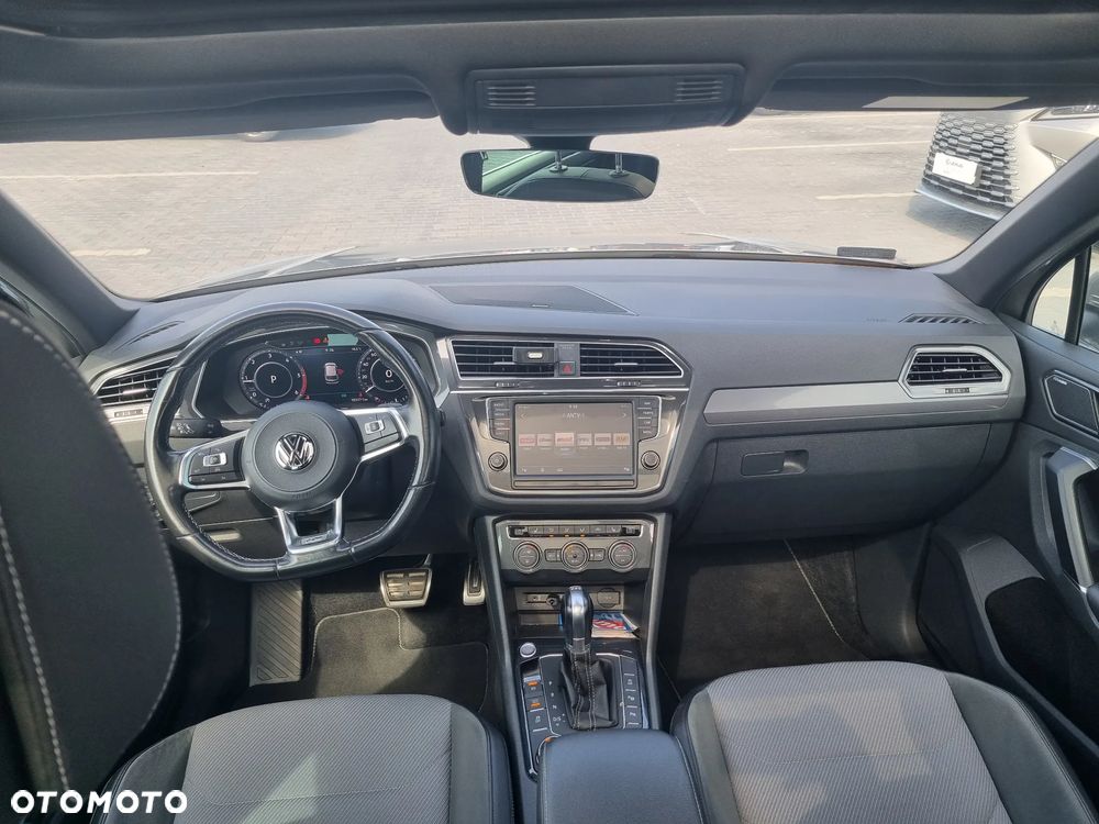 Volkswagen Tiguan 2.0 TDI SCR 4MotION DSG R-Line - 23