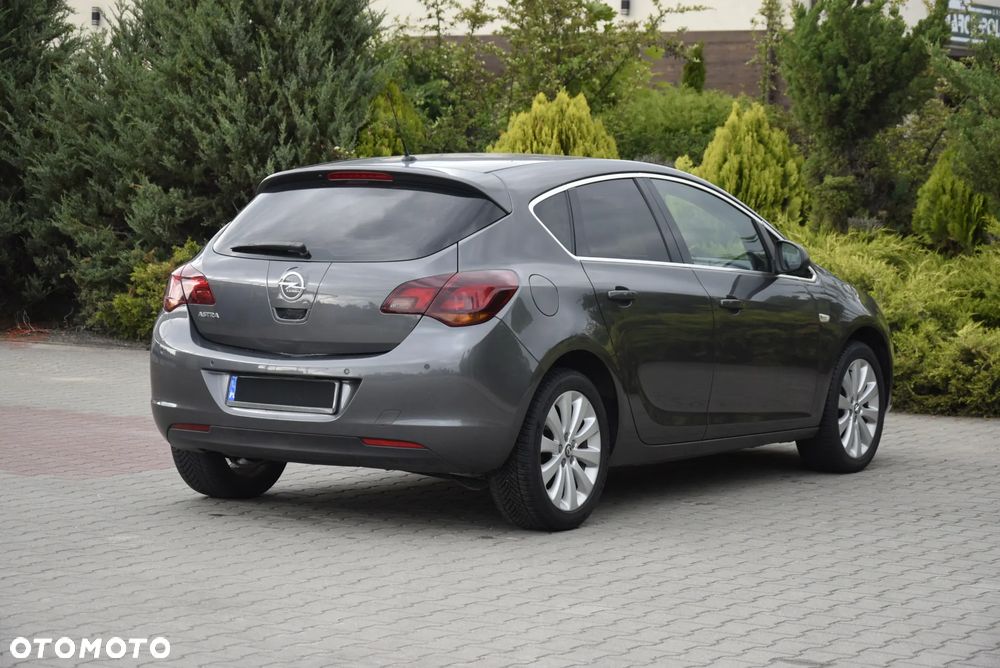 Opel Astra 1.6 Enjoy EU6 - 10