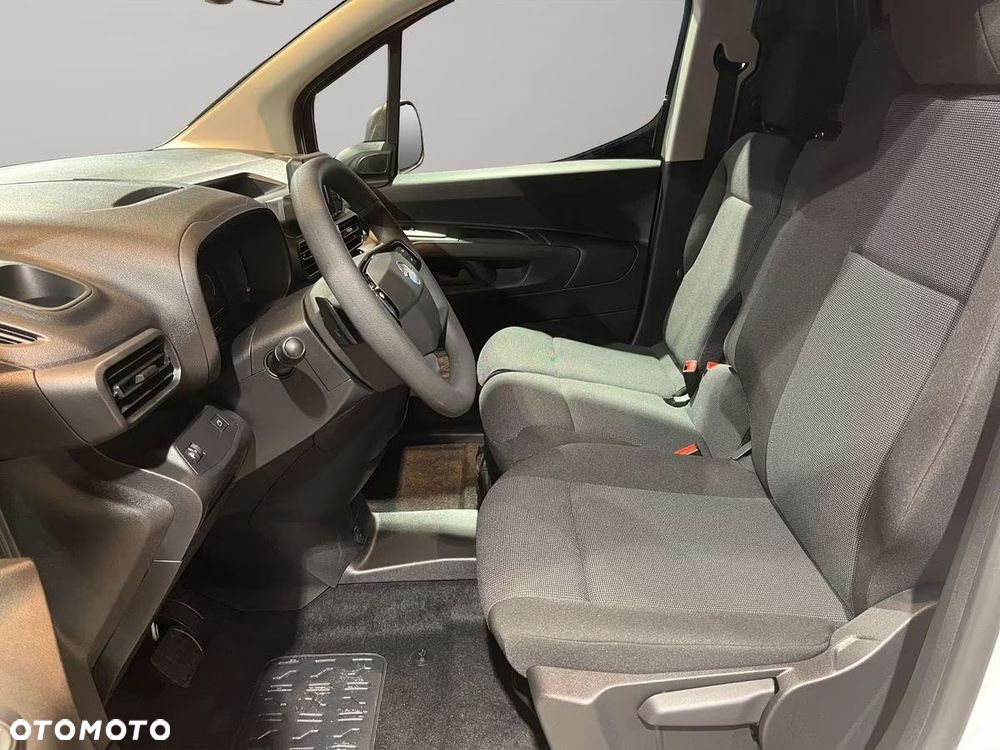 Opel Combo Van XL 130KM AT8 - 9