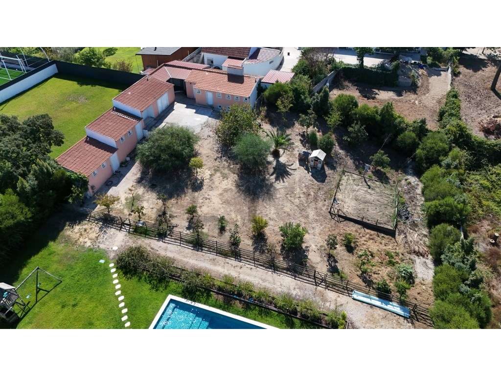Moradia / Quintinha T4 com Piscina Privada para Venda na Verdizela,... - Grande imagem: 4/45