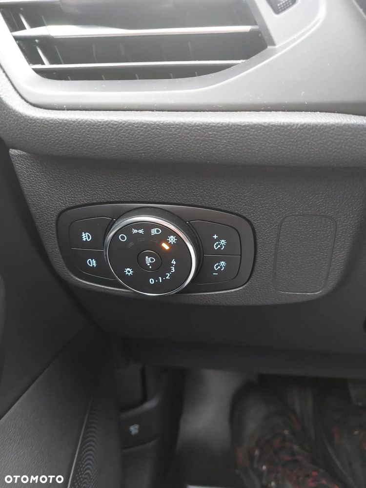 Ford Focus 1.5 EcoBlue Connected - 9