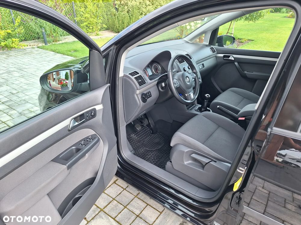 Volkswagen Touran 1.4 TSI STYLE - 27