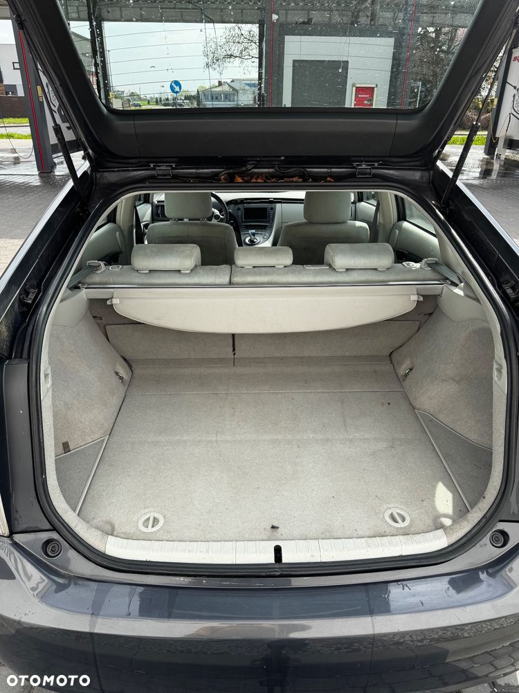 Toyota Prius 1.8 HSD Sol - 6